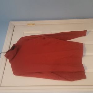 Turtleneck long sleeve shirt